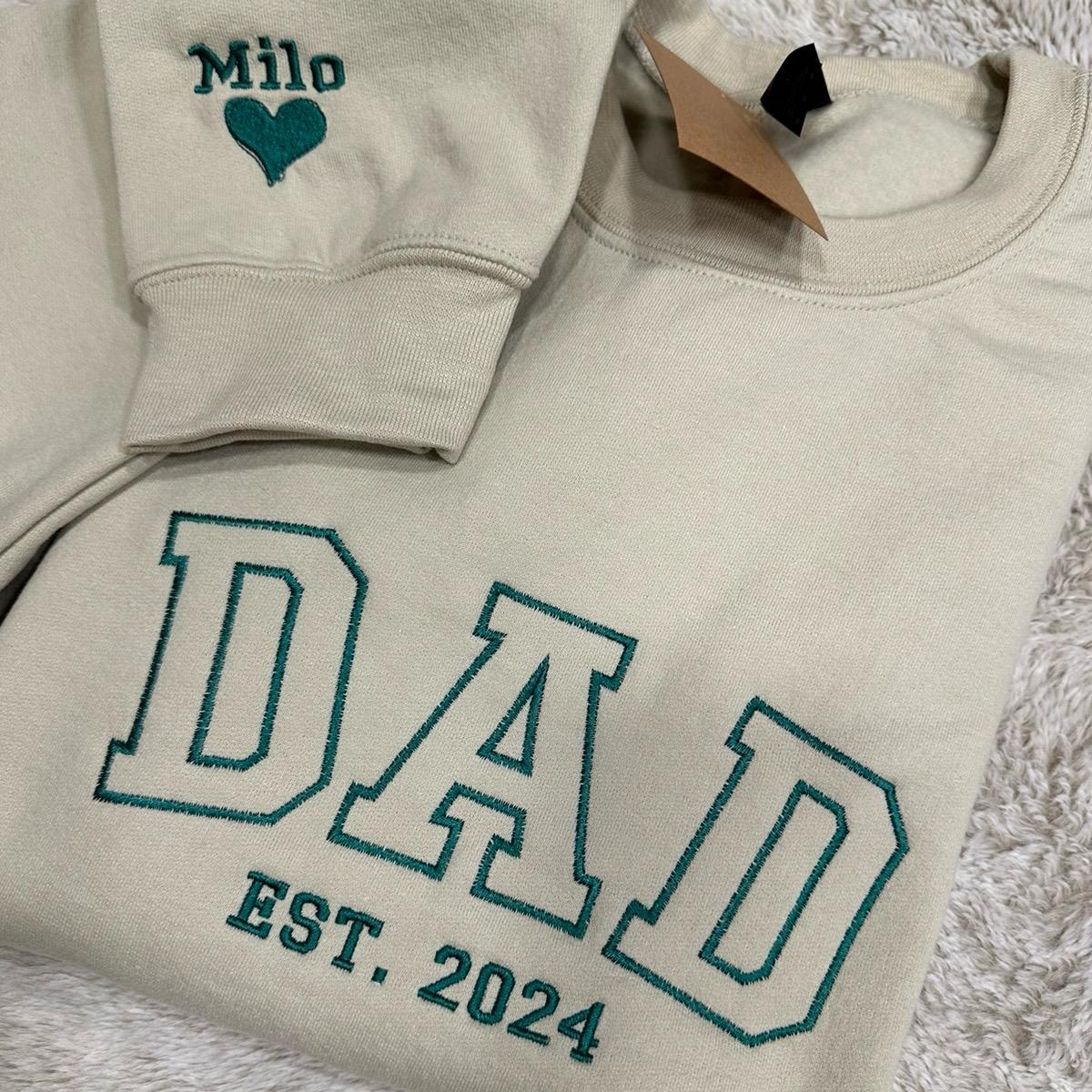 Personalized DAD Embroidered Sweatshirt Crewneck with Est Year, Heart and Name on Sleeve - Perfect Father Daddy Gift