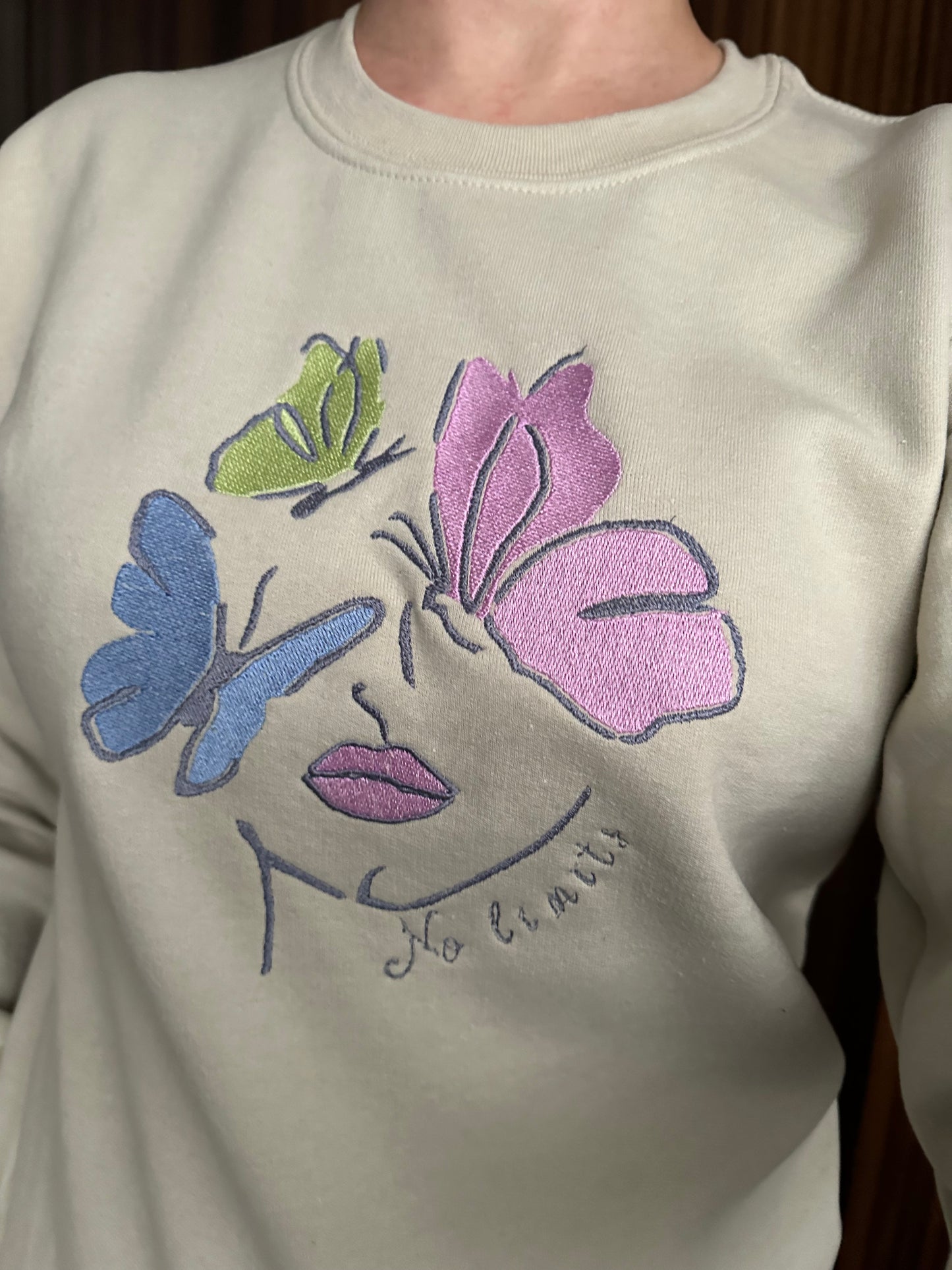 Embroidered Crewneck Sweatshirt ''No limits'' Girl Power / Strong Women Empowerment Face Art Your beauty gift for women