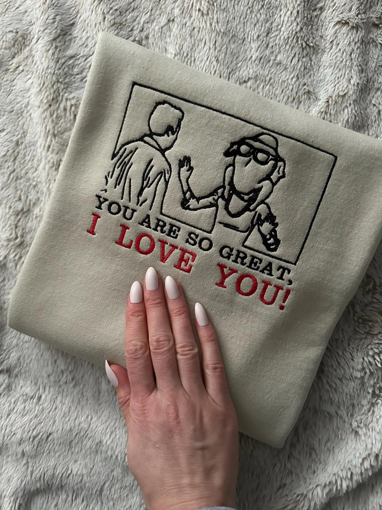 Unisex Custom Embroidered ''I Love You'' crewneck sweatshirt with Monica and Chandler from Friends