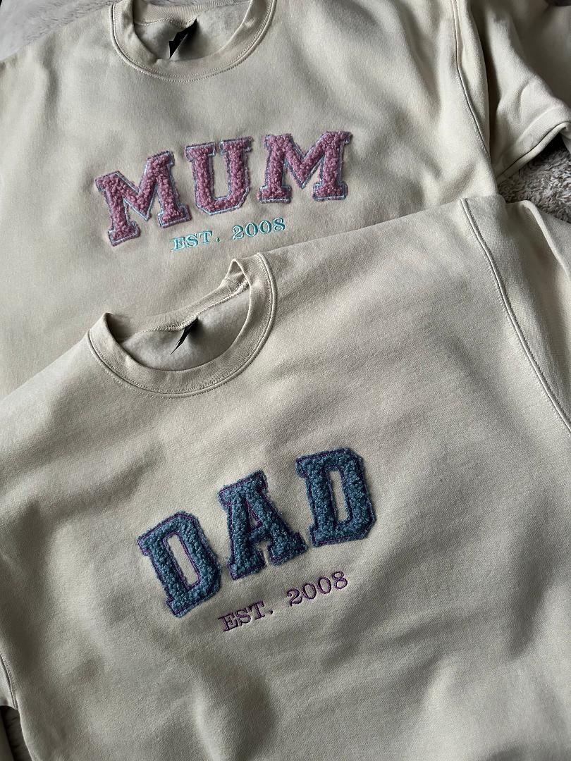 Personalized Mum and Dad Matching Custom Embroidered Sweatshirt Crewneck with Est.Year, Teddy Applique Birthday gift Mother Day, Father Day