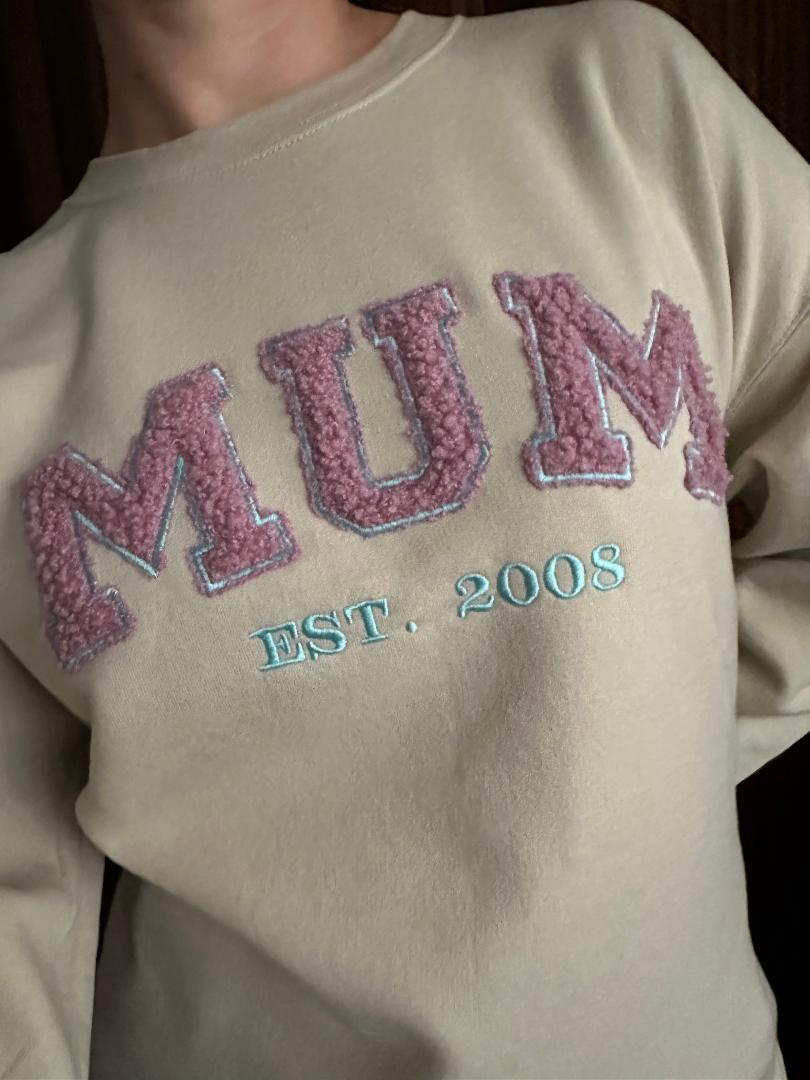Personalized Mum and Dad Matching Custom Embroidered Sweatshirt Crewneck with Est.Year, Teddy Applique Birthday gift Mother Day, Father Day