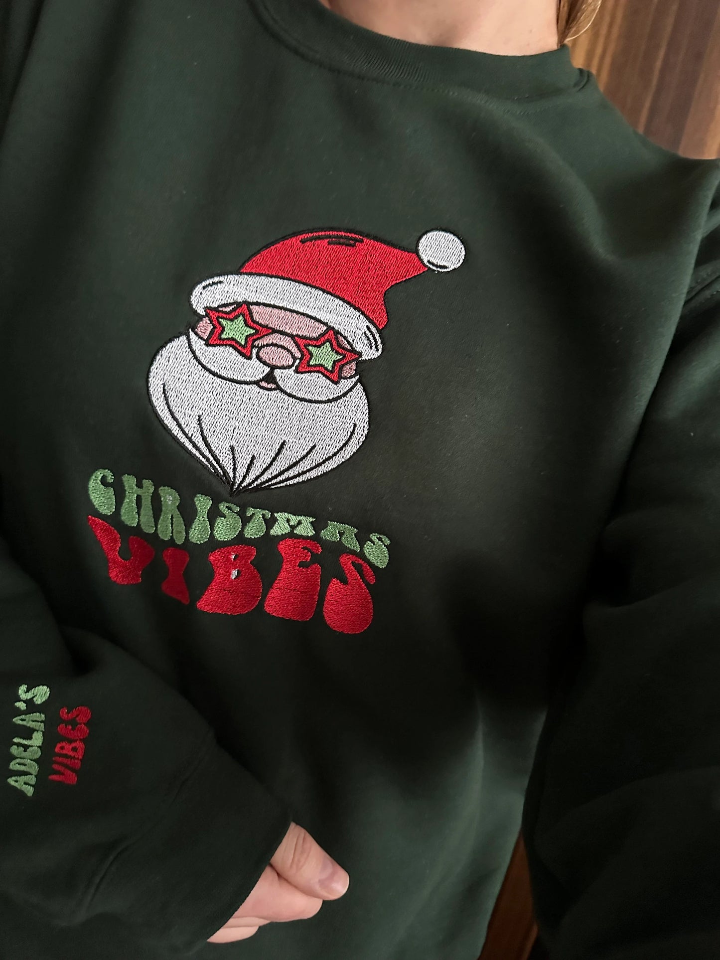 Embroidered Christmas crewneck sweatshirt ''Christmas Vibes '' with personalised sleeve