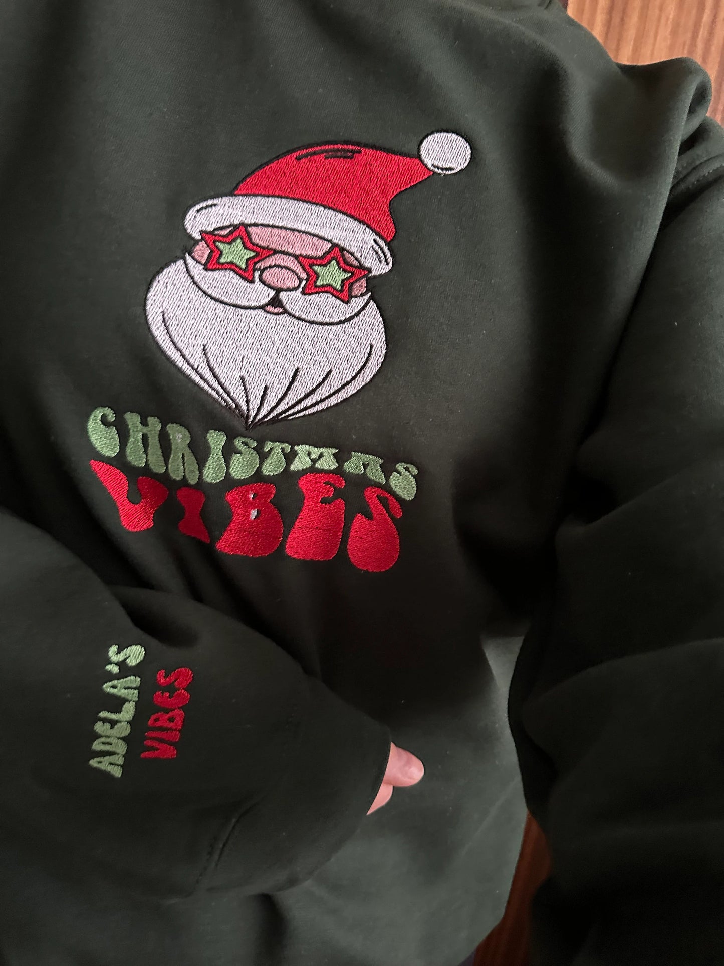 Embroidered Christmas crewneck sweatshirt ''Christmas Vibes '' with personalised sleeve